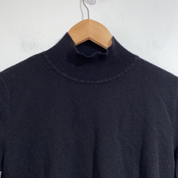 Ann Taylor sweater black pleated polyester‎ printed back xs - Picture 2 of 7